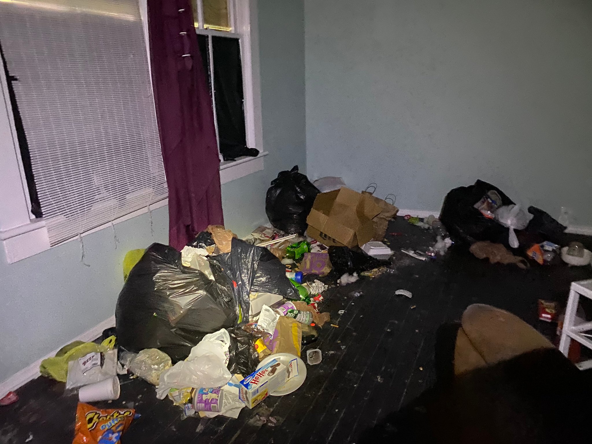 Guest room — trash bags & refuse