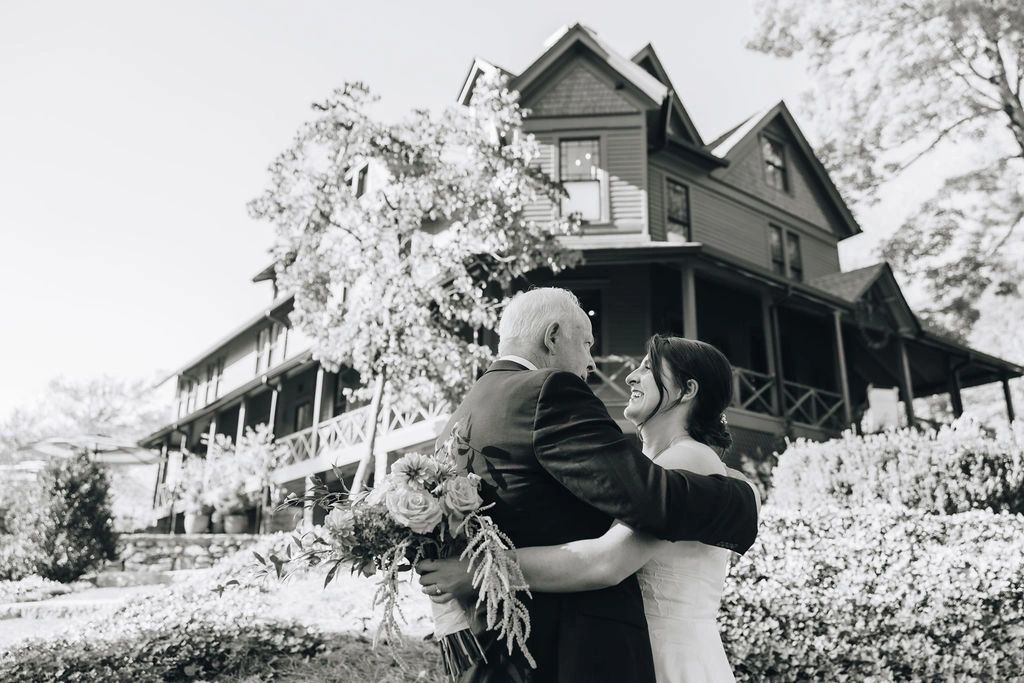 The Saluda Inn exterior